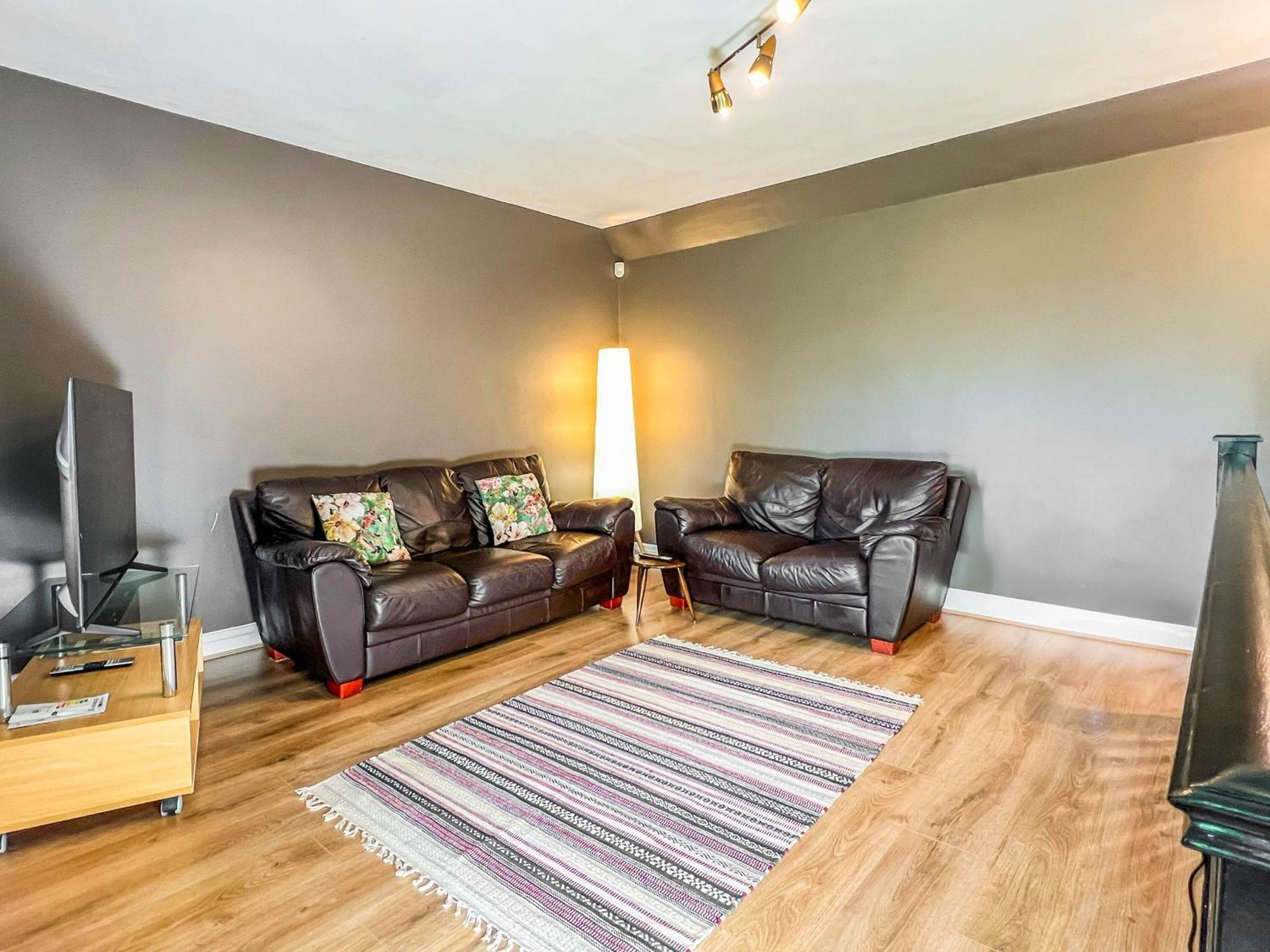 2 Bed - 2 Bath - Duplex Apartment Next To Lbu-Headingley Centre-Ycc Arena-Families-Relocators Meanwood Buitenkant foto